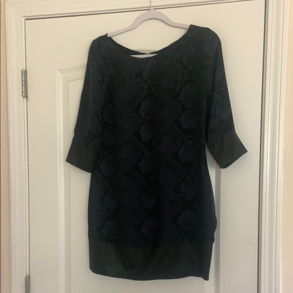 NWOT Sunaj New York Elegant Black & Blue Women's Dress